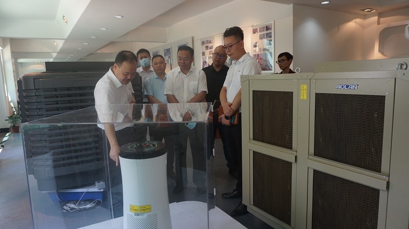 倉(cāng)山區(qū)人大阮鋒主任一行蒞臨澳藍(lán)調(diào)研指導(dǎo)