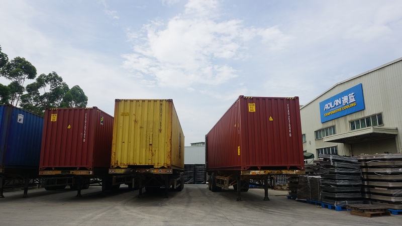 澳藍(lán)車間開(kāi)足馬力忙生產(chǎn) 一線員工加班加點(diǎn)確保訂單按時(shí)交付